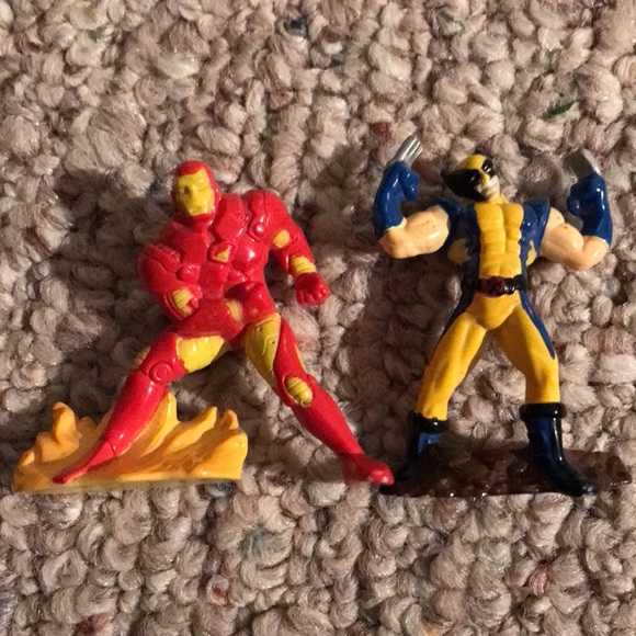Set of 10 Marvel figurines (I found Iron Man and Wolverine) - Picture 9 of 9